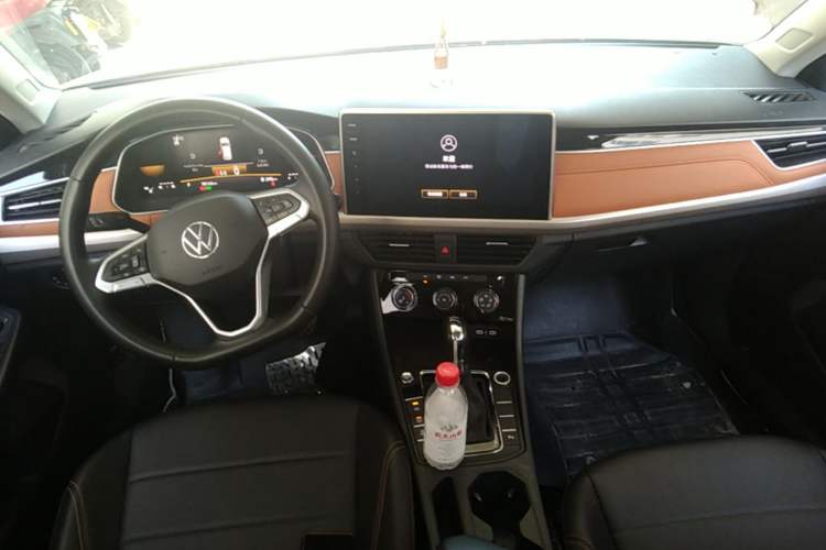 Used Volkswagen Bora 2024 200TSI DSG Smart Drive Edition Center Console