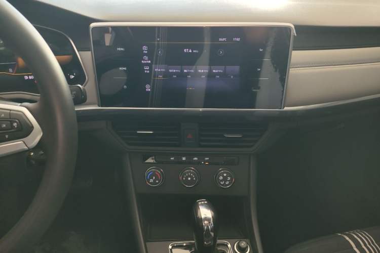 Used Volkswagen Bora 2024 200TSI DSG Comfort Edition Audio And AC Panel