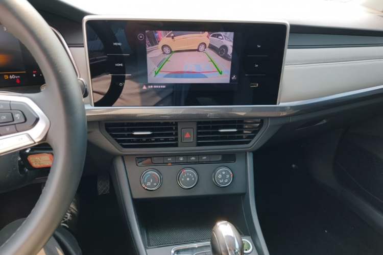 Used Volkswagen Bora 2024 200TSI DSG Comfort Edition Audio And AC Panel