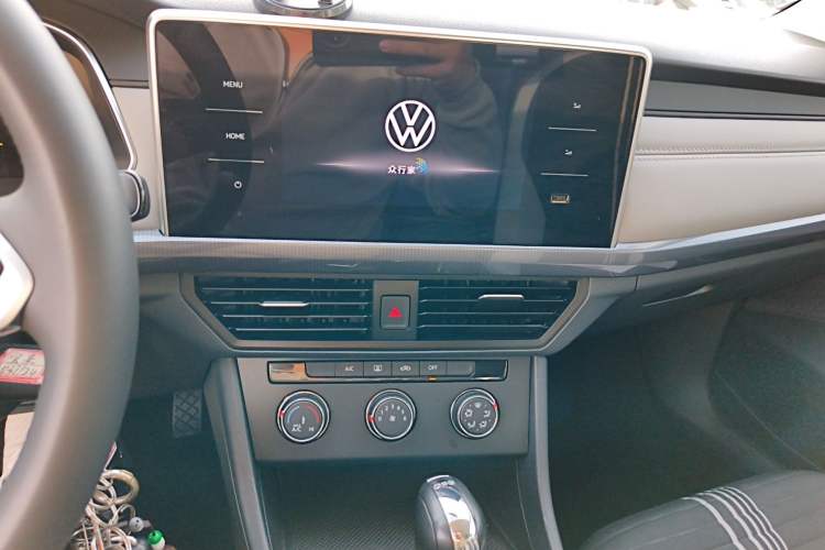 Used Volkswagen Bora 2024 200TSI DSG Comfort Edition Audio And AC Panel