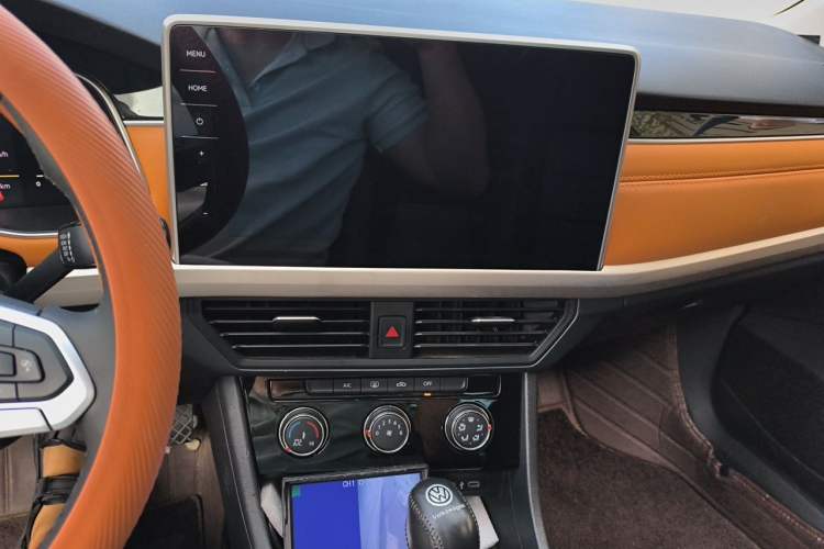 Used Volkswagen Bora 2024 280TSI DSG Comfort Edition Audio And AC Panel