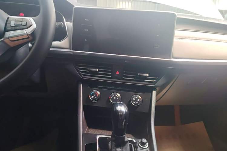 Used Volkswagen Bora 2024 200TSI DSG Comfort Edition Audio And AC Panel