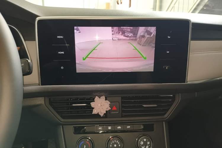 Used Volkswagen Bora 2024 200TSI DSG Comfort Edition Audio And AC Panel