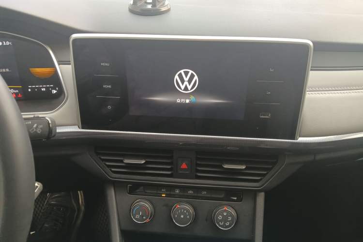 Used Volkswagen Bora 2024 200TSI DSG Comfort Edition Audio And AC Panel