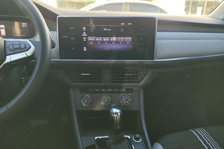 Used Volkswagen Bora 2024 200TSI DSG Comfort Edition Audio And AC Panel