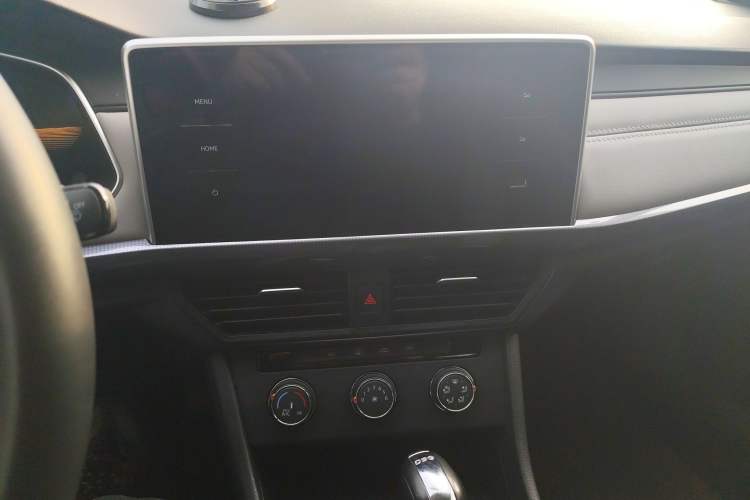 Used Volkswagen Bora 2024 200TSI DSG Comfort Edition Audio And AC Panel