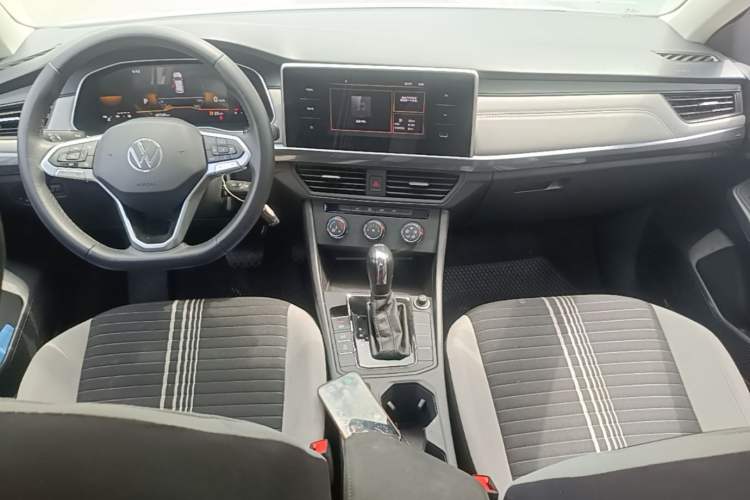Used Volkswagen Bora 2024 200TSI DSG Comfort Edition Center Console