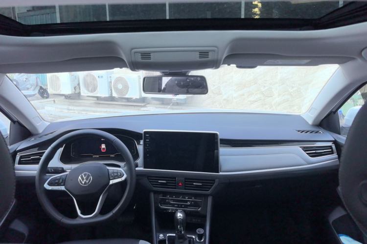 Used Volkswagen Bora 2024 300TSI DSG Prestige Edition Center Console