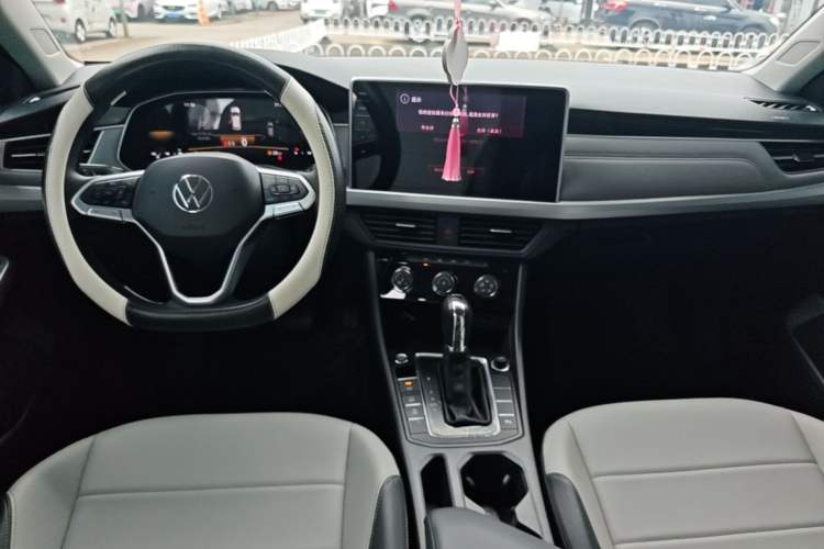 Used Volkswagen Bora 2024 200TSI DSG Joyful Drive Edition Center Console