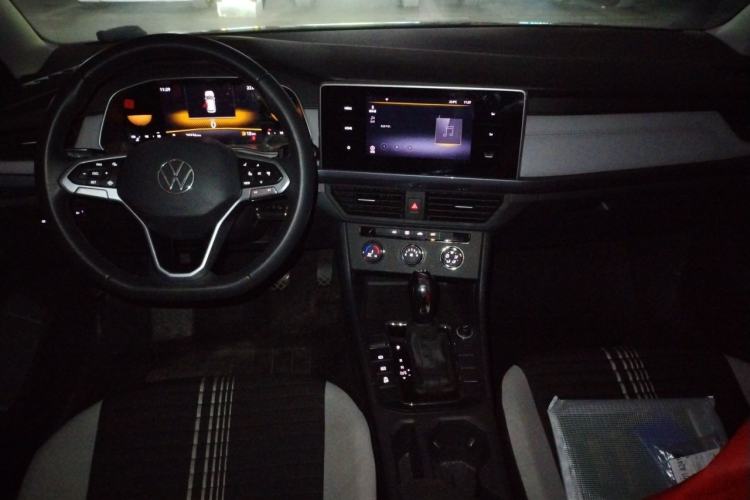 Used Volkswagen Bora 2024 200TSI DSG Comfort Edition Center Console