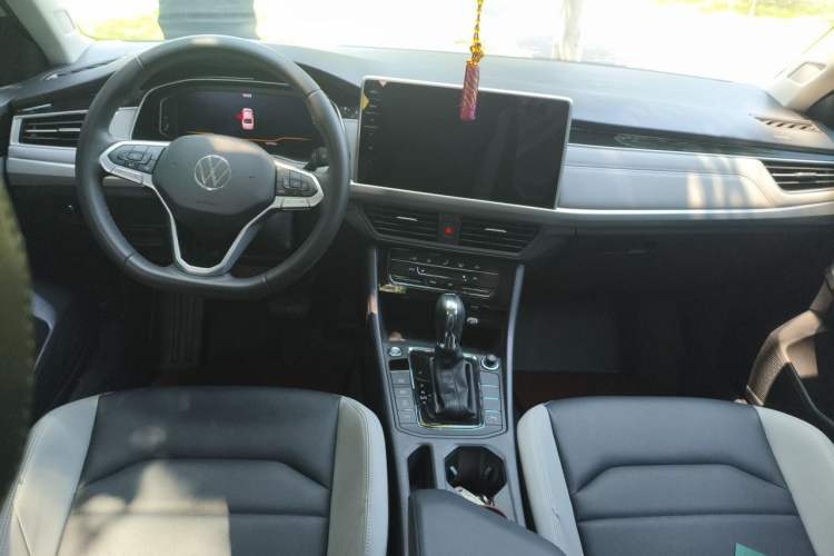 Used Volkswagen Bora 2024 300TSI DSG Prestige Edition Center Console