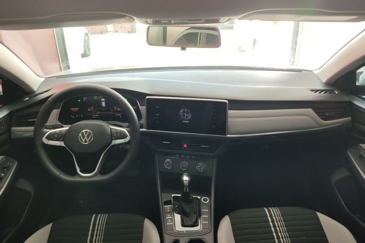 Used Volkswagen Bora 2024 200TSI DSG Comfort Edition Center Console