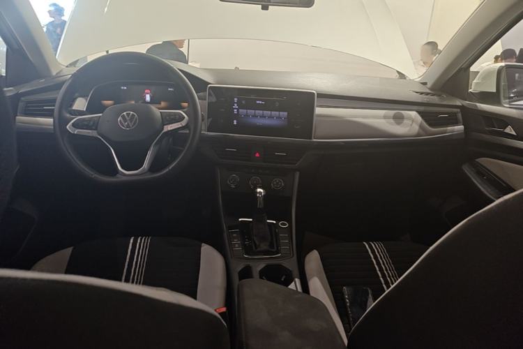 Used Volkswagen Bora 2024 200TSI DSG Comfort Edition Center Console