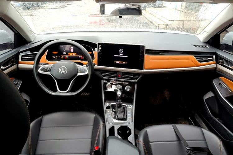 Used Volkswagen Bora 2024 200TSI DSG Smart Drive Edition Center Console