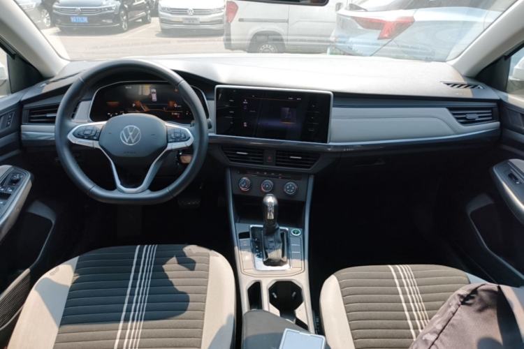Used Volkswagen Bora 2024 200TSI DSG Comfort Edition Center Console