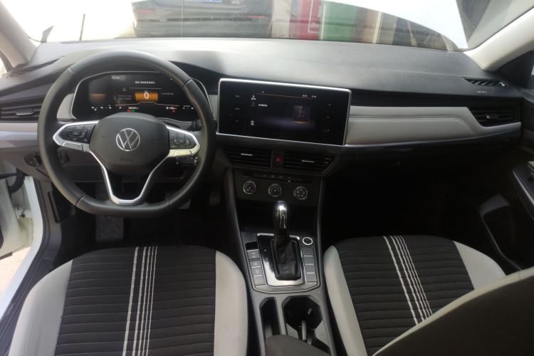 Used Volkswagen Bora 2024 200TSI DSG Comfort Edition Center Console