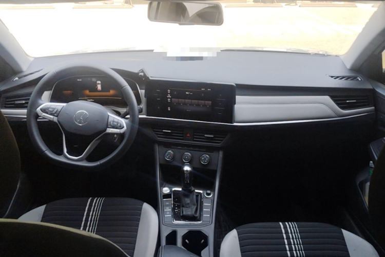 Used Volkswagen Bora 2024 200TSI DSG Comfort Edition Center Console