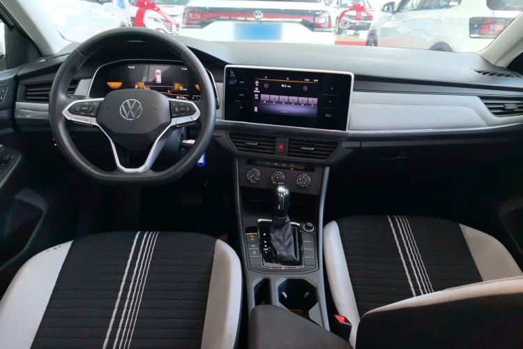 Used Volkswagen Bora 2024 200TSI DSG Comfort Edition Center Console