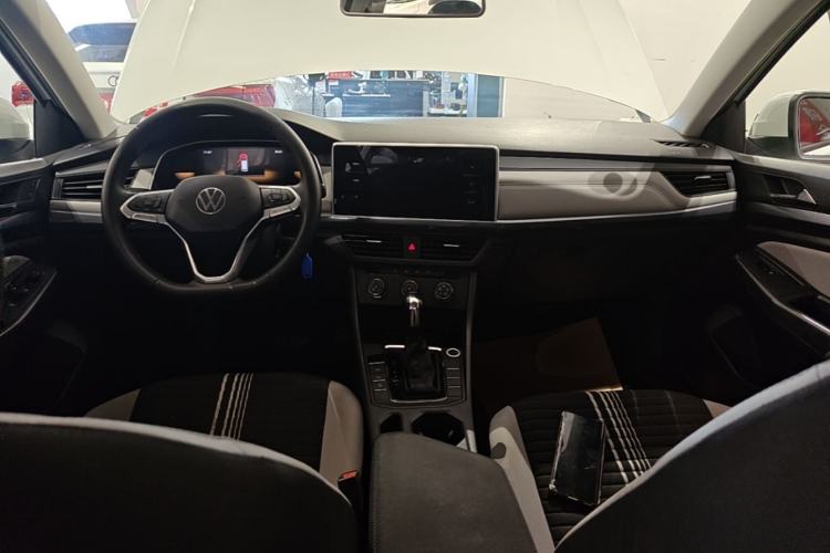 Used Volkswagen Bora 2024 200TSI DSG Comfort Edition Center Console