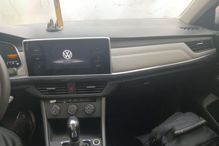 Used Volkswagen Bora 2024 200TSI DSG Comfort Edition Center Console