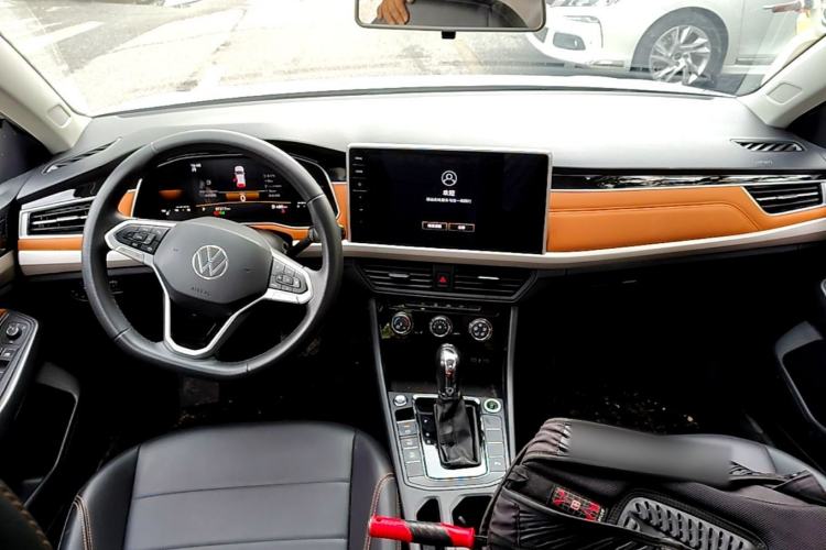 Used Volkswagen Bora 2024 200TSI DSG Smart Drive Edition Center Console