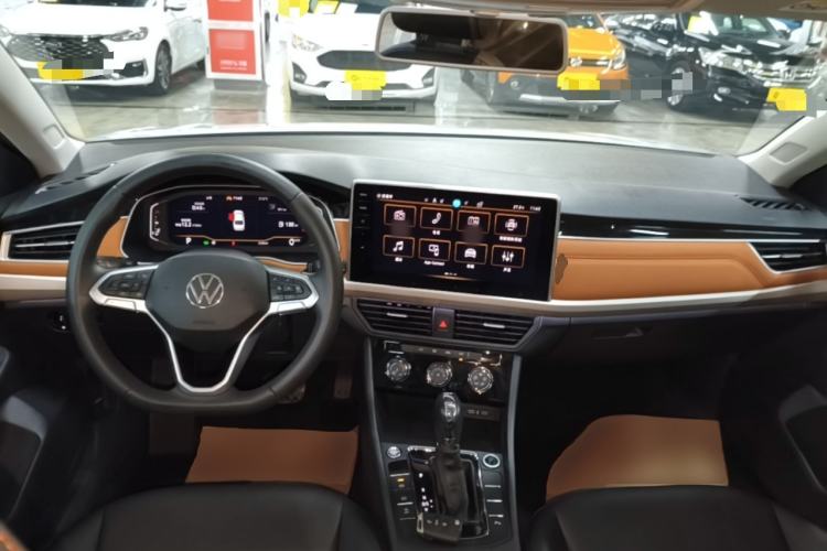 Used Volkswagen Bora 2024 200TSI DSG EnjoyDrive PRO Edition Center Console
