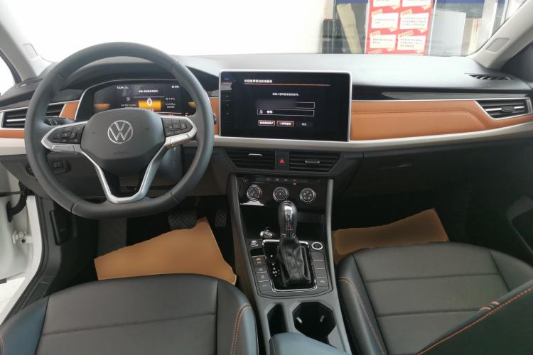 Used Volkswagen Bora 2024 280TSI DSG Comfort Edition Center Console