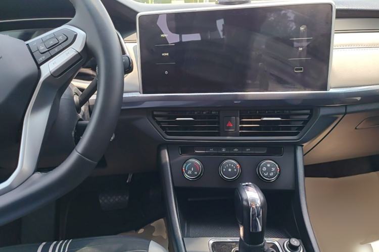 Used Volkswagen Bora 2024 200TSI DSG Comfort Edition Center Console