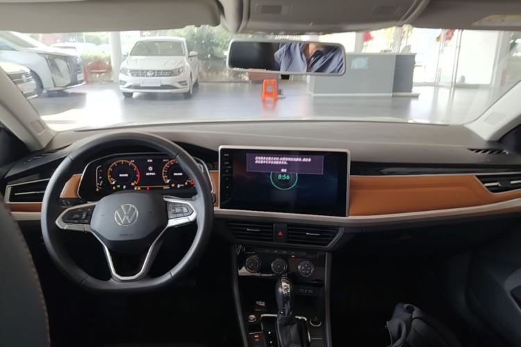 Used Volkswagen Bora 2024 200TSI DSG EnjoyDrive PRO Edition Center Console