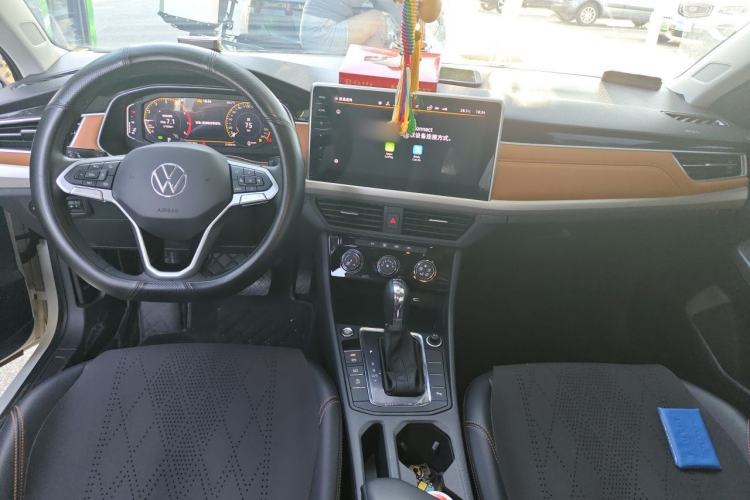 Used Volkswagen Bora 2024 200TSI DSG EnjoyDrive PRO Edition Center Console
