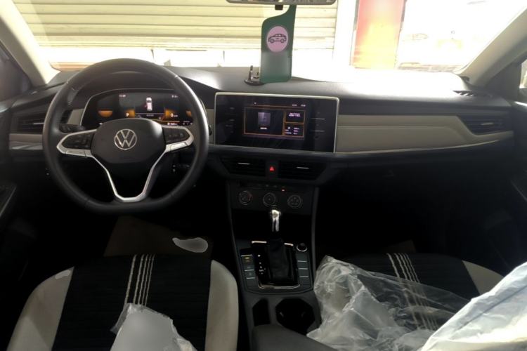 Used Volkswagen Bora 2024 200TSI DSG Comfort Edition Center Console