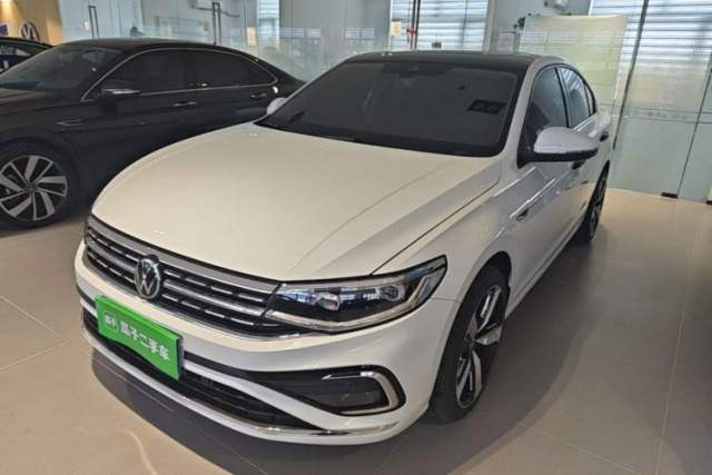 Używany Volkswagen Bora 2024 300TSI DSG Prestige Edition