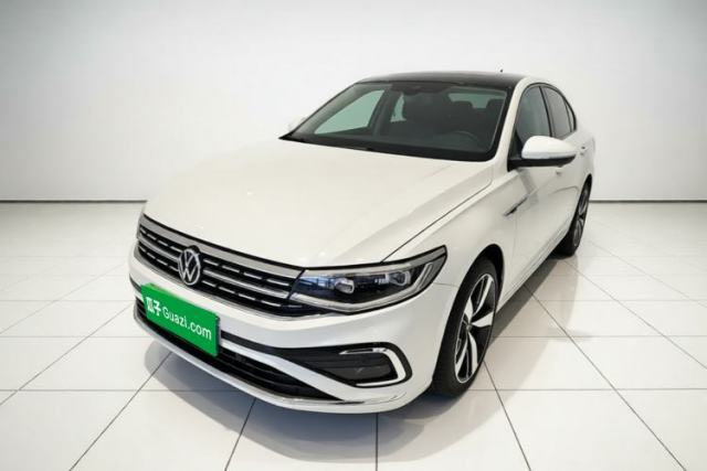 Ojetý Volkswagen Bora 2024 300TSI DSG Prestige Edition