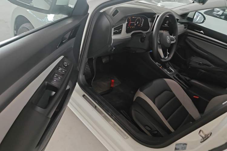 Used Volkswagen Bora 2024 300TSI DSG Prestige Edition Driver Seat