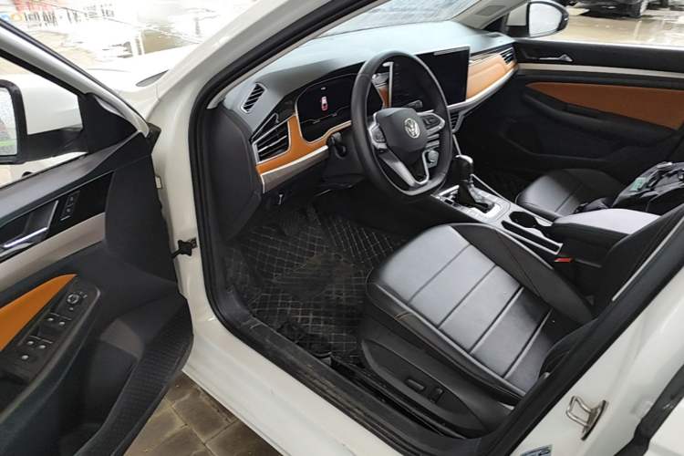 Used Volkswagen Bora 2024 200TSI DSG EnjoyDrive PRO Edition Driver Seat