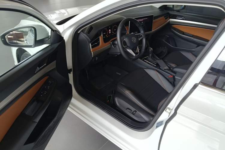 Used Volkswagen Bora 2024 200TSI DSG EnjoyDrive PRO Edition Driver Seat