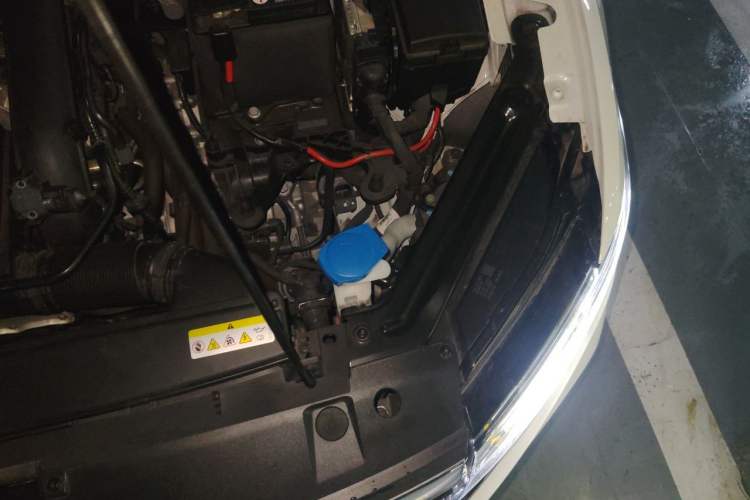 Used Volkswagen Bora 2024 200TSI DSG Comfort Edition Engine Bay Left