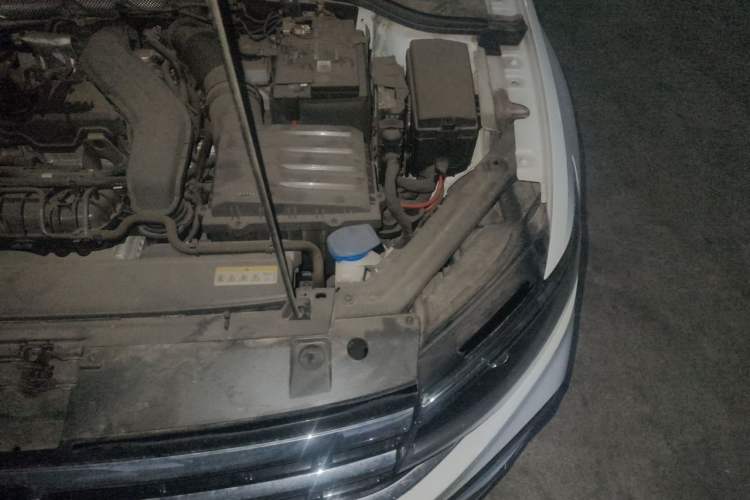 Used Volkswagen Bora 2024 300TSI DSG Prestige Edition Engine Bay Left
