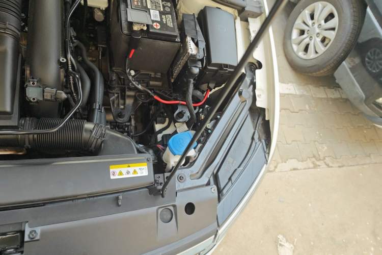 Used Volkswagen Bora 2024 200TSI DSG Comfort Edition Engine Bay Left