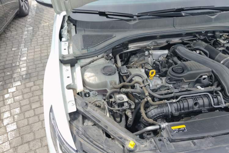 Used Volkswagen Bora 2024 300TSI DSG Prestige Edition Engine Bay Right