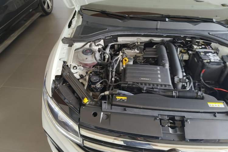 Used Volkswagen Bora 2024 200TSI DSG EnjoyDrive PRO Edition Engine Bay Right
