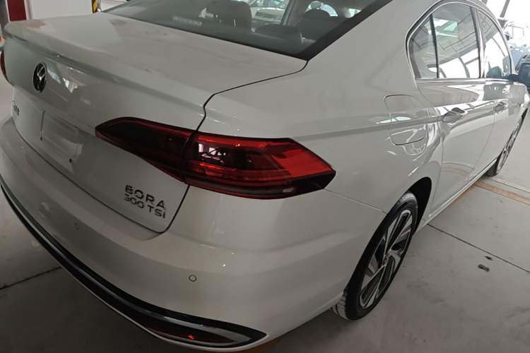 Used Volkswagen Bora 2024 300TSI DSG Prestige Edition Exterior 3