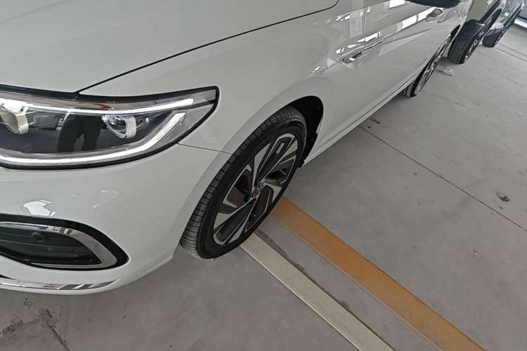 Used Volkswagen Bora 2024 300TSI DSG Prestige Edition Exterior 4