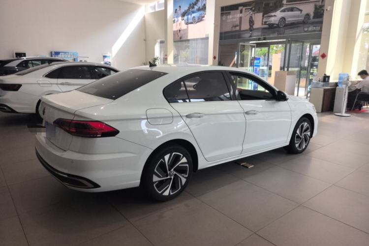 Used Volkswagen Bora 2024 200TSI DSG EnjoyDrive PRO Edition Exterior 5