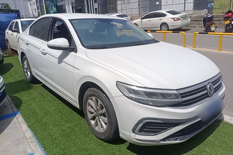 Used Volkswagen Bora 2024 200TSI DSG Comfort Edition Front Right 45 Deg