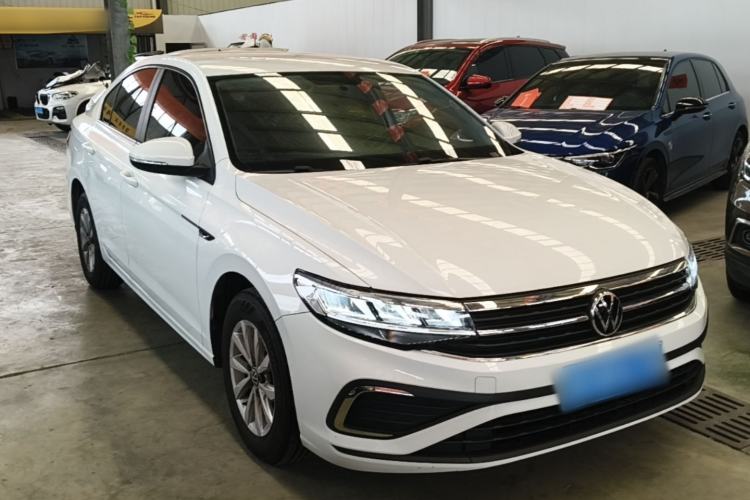 Used Volkswagen Bora 2024 200TSI DSG Comfort Edition Front Right 45 Deg