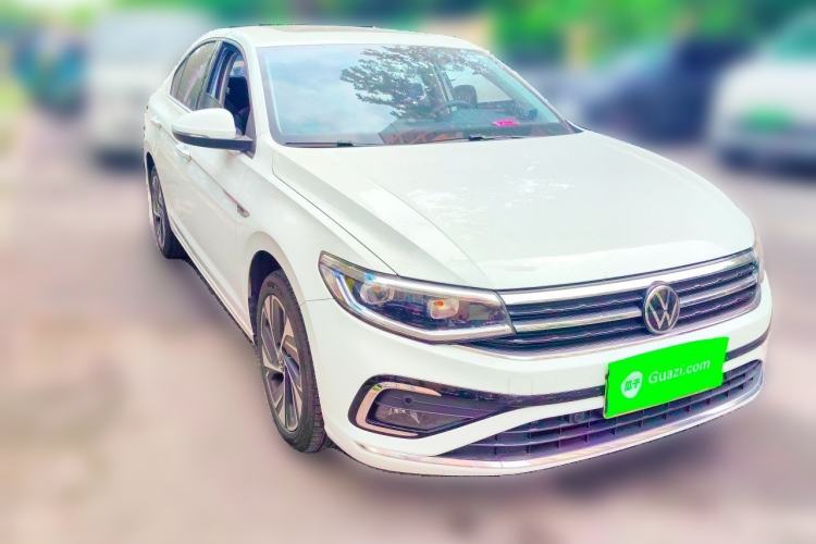 Used Volkswagen Bora 2024 300TSI DSG Prestige Edition Front Right 45 Deg
