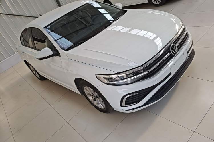 Used Volkswagen Bora 2024 200TSI DSG Comfort Edition Front Right 45 Deg