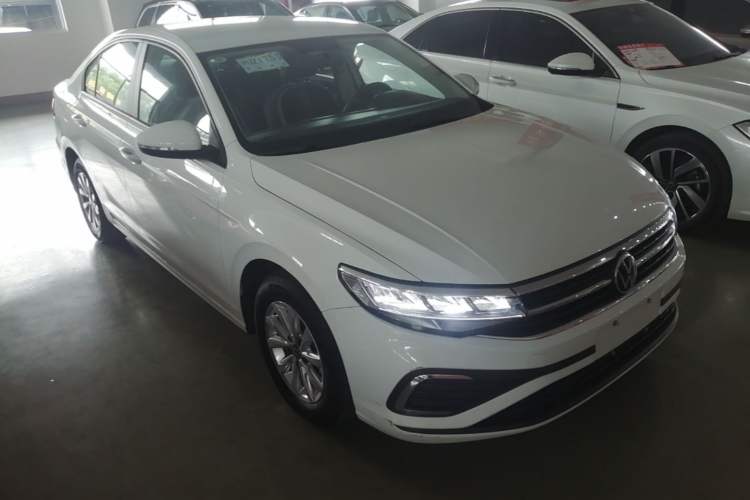 Used Volkswagen Bora 2024 200TSI DSG Comfort Edition Front Right 45 Deg