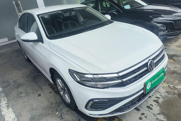 Used Volkswagen Bora 2024 200TSI DSG Comfort Edition Front Right 45 Deg